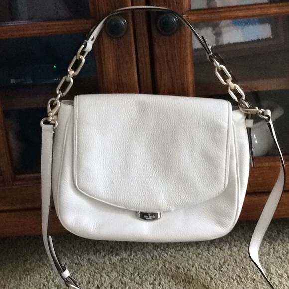 kate spade Handbags - Kate Spade Cream Crossbody